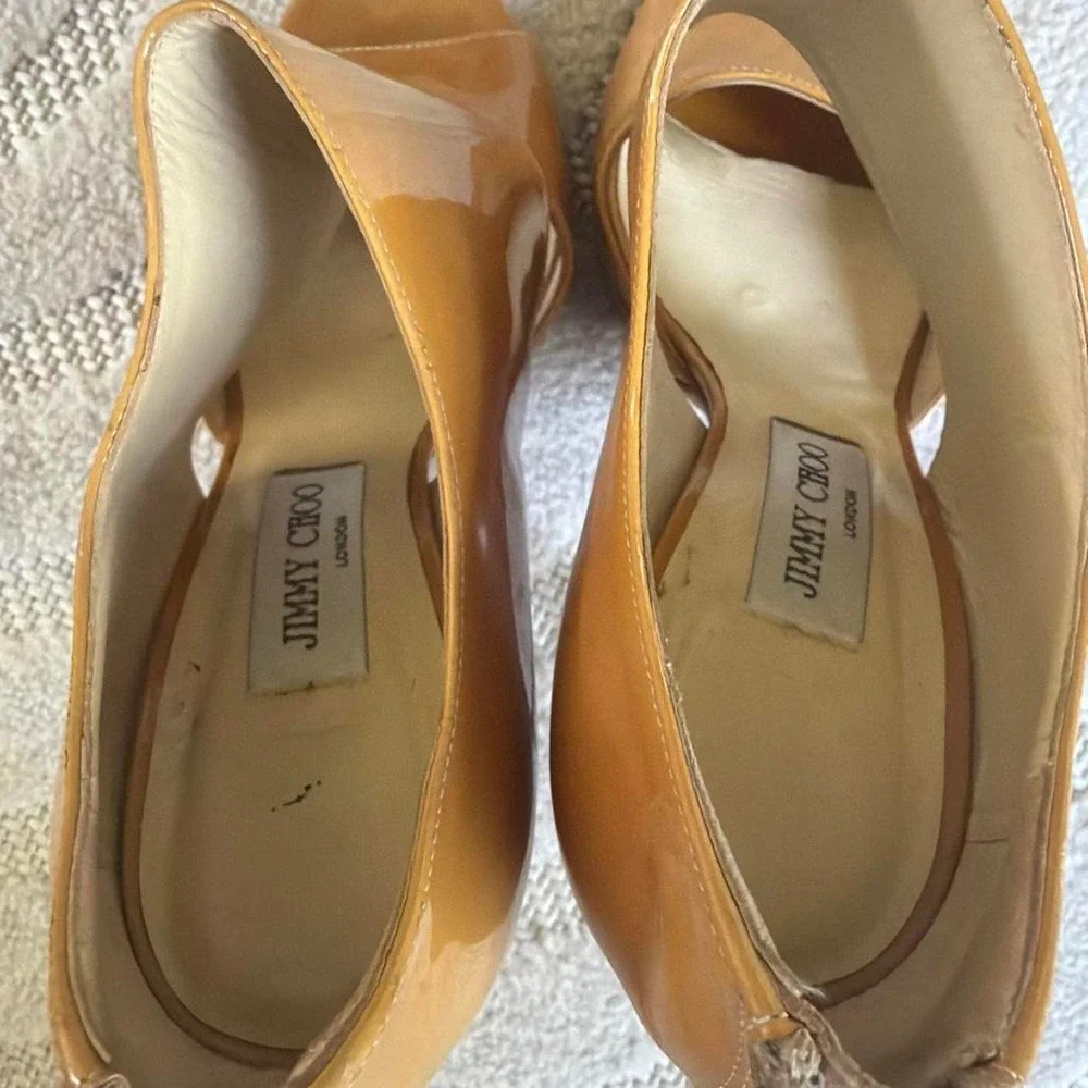 Jimmy Choo 2024 Beige Patent Leather 'Private' Sandal heels size 39/8.5 Glam